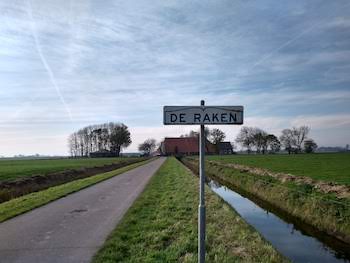 De Raken aan de doodlopende weg bij Groot Wetsingen