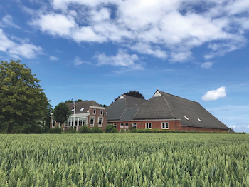 Boerderij van Veen, Hefswalsterweg Uithuizermeeden